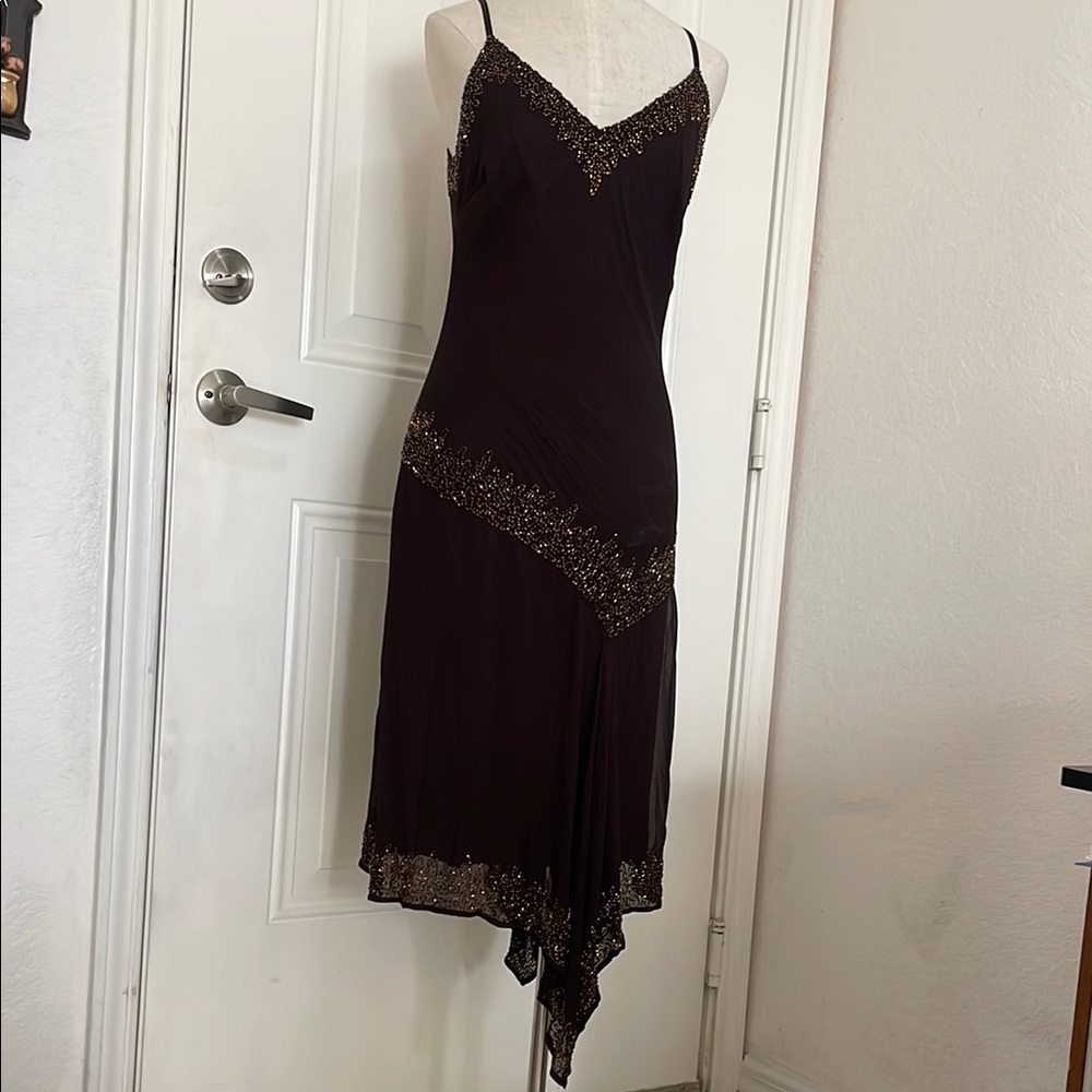 Chic Women's Midi Dress with Gold Accents